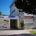 מלון Carcavelos Surf 2*