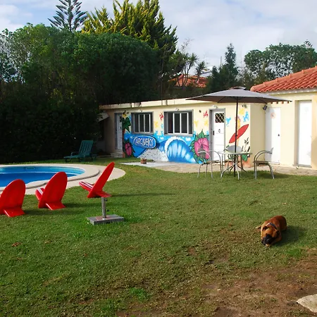 Carcavelos Surf מלון