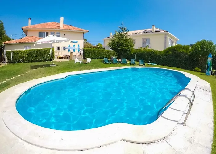 Carcavelos Surf Віавіа