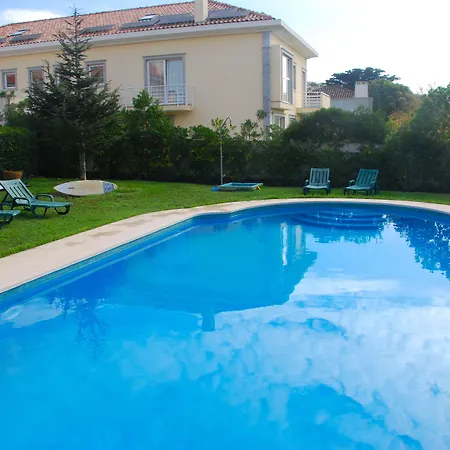 Carcavelos Surf Hotel 2*