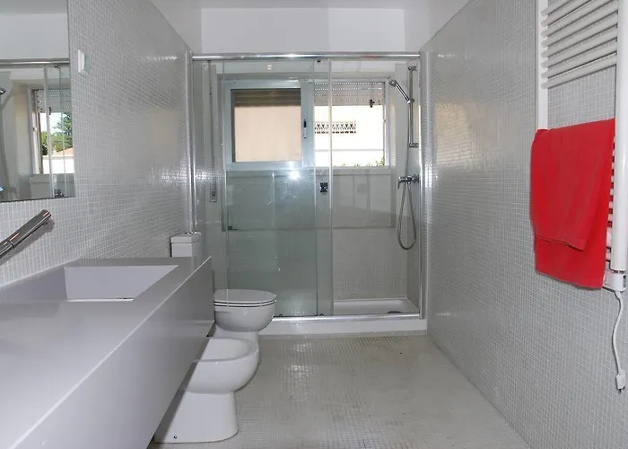 Carcavelos Surf Hotel Cascaes